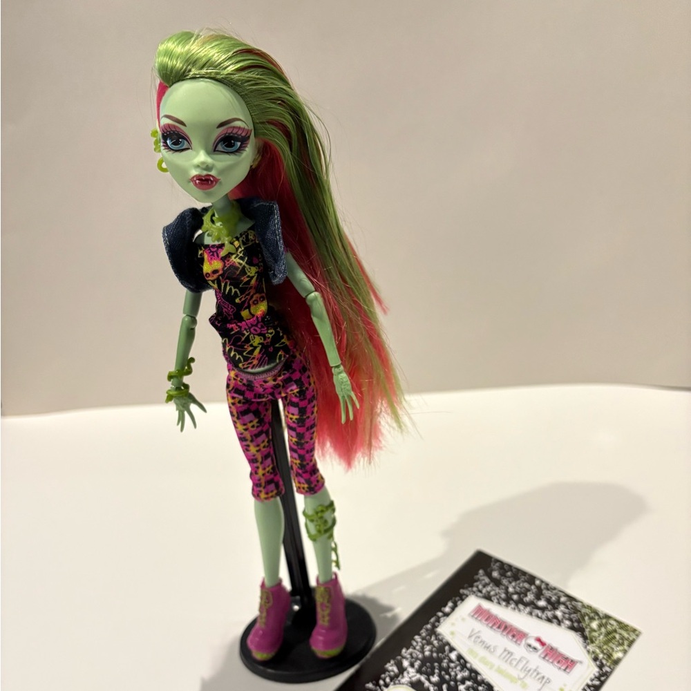 Monster High First Wave Venus McFlytrap Doll 2011.